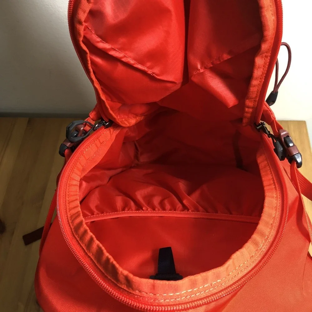 Gregory Kiro 24 Backpack Large Red Travel H2O Hiking Outdoors Pockets